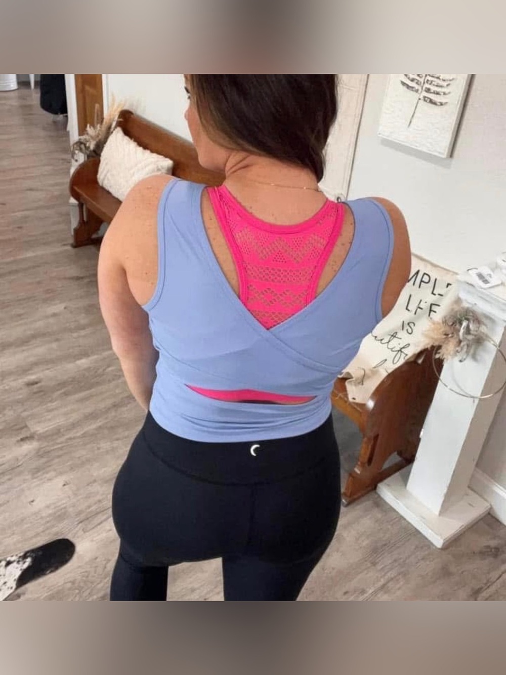 NWT Zyia Ribbed V-Neck Tank 💙